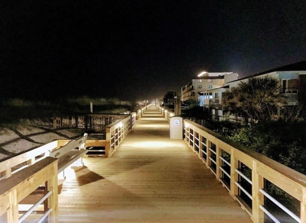 Beach Harbour 16 @ The Carolina Beach Boardwalk - Full Remodel! Экстерьер фото