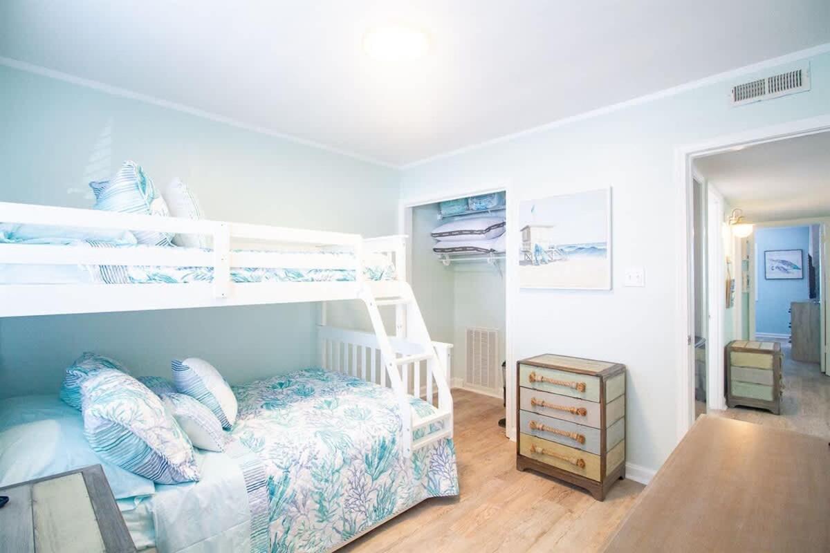 Beach Harbour 16 @ The Carolina Beach Boardwalk - Full Remodel! Экстерьер фото