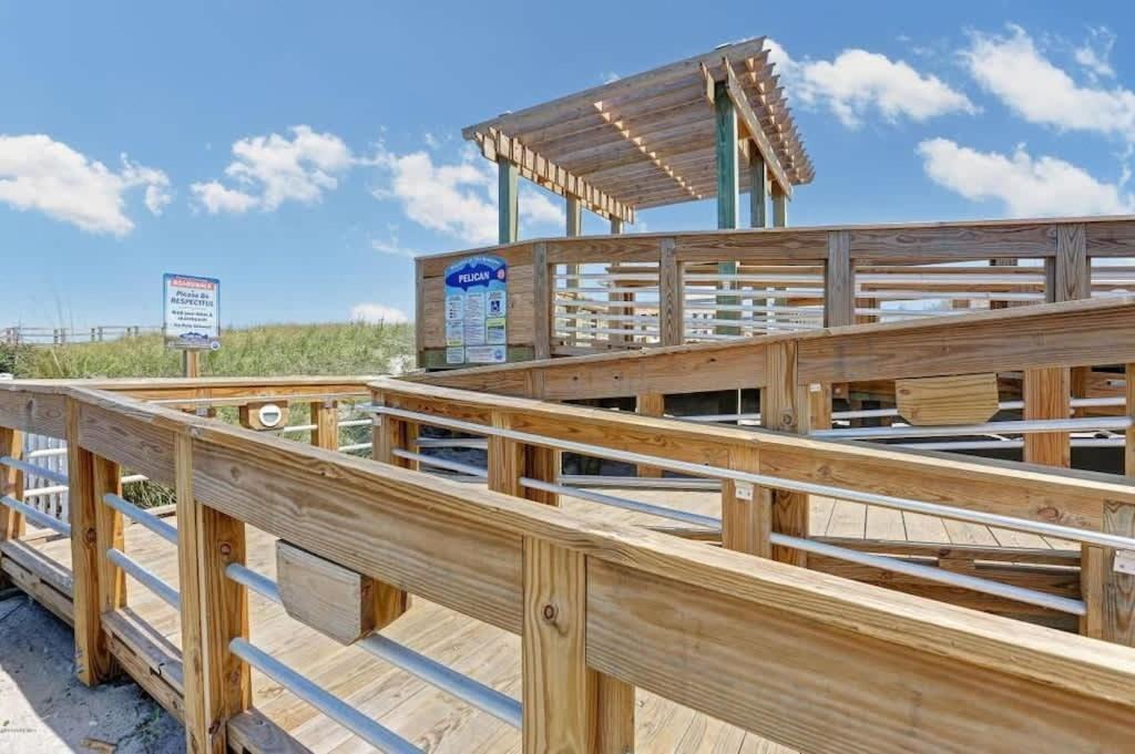 Beach Harbour 16 @ The Carolina Beach Boardwalk - Full Remodel! Экстерьер фото