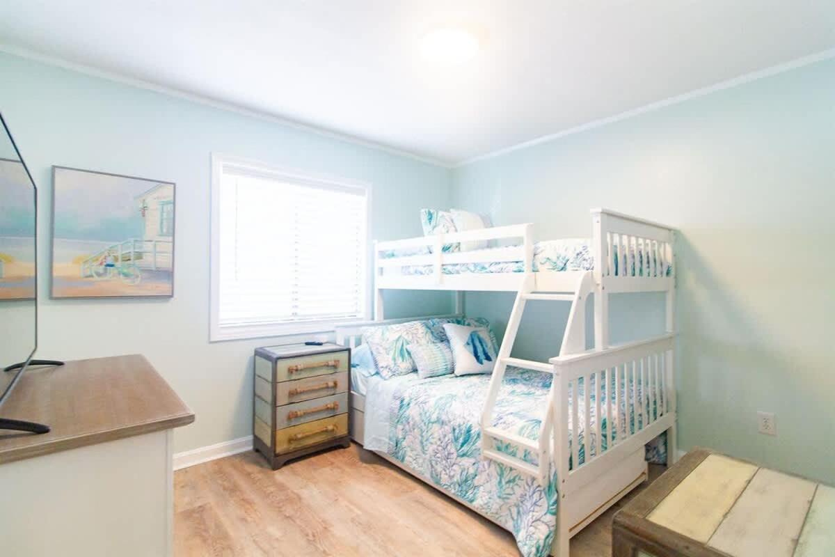 Beach Harbour 16 @ The Carolina Beach Boardwalk - Full Remodel! Экстерьер фото