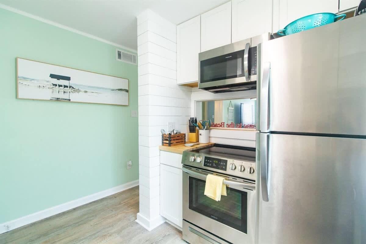 Beach Harbour 16 @ The Carolina Beach Boardwalk - Full Remodel! Экстерьер фото